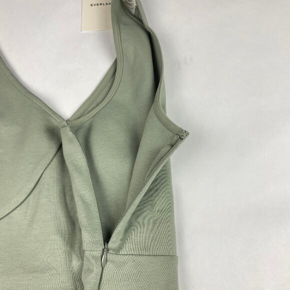 NWT Everlane The Dream V-Neck Tank Top Women's Size Large Green - Picture 7 of 13